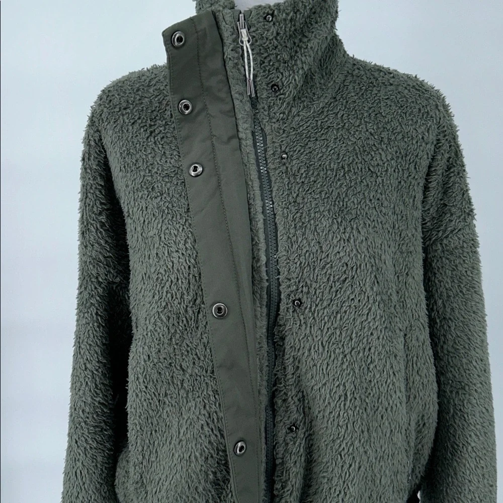 Vuori Women's Cozy Sherpa Jacket Green Fleece Jacket Olive Green Size Large - Picture 5 of 13
